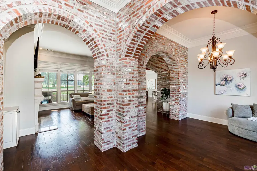 2706 Carnoustie Dr, Zachary, LA 70791 - Image #2