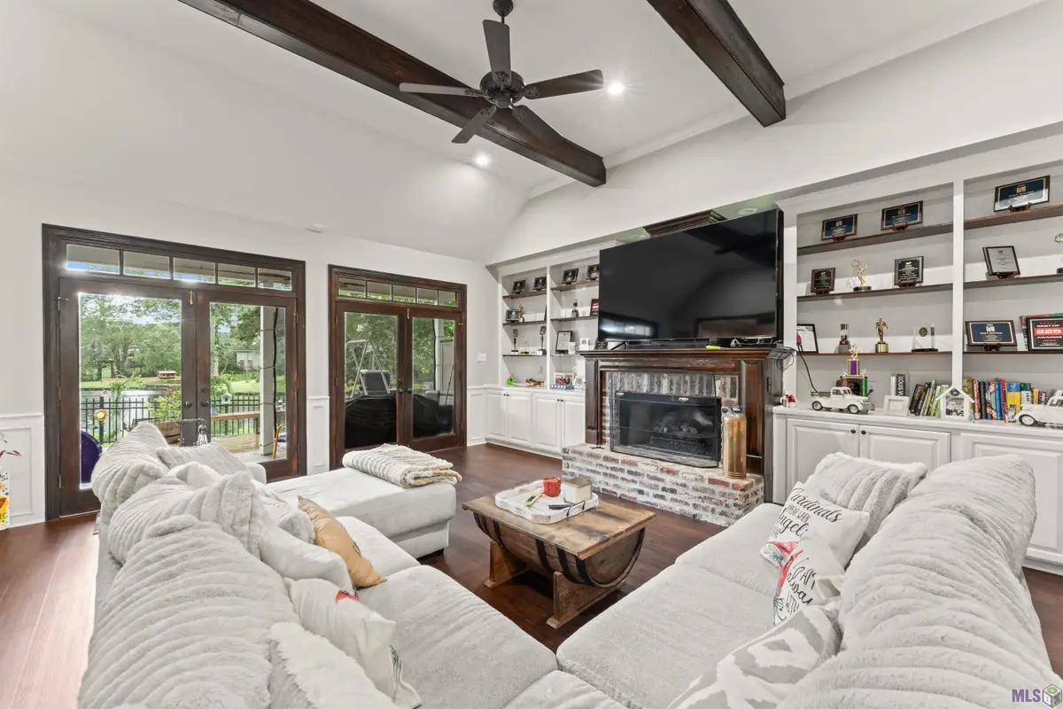 5730 N Shore Dr, Baton Rouge, LA 70817 - Image #1