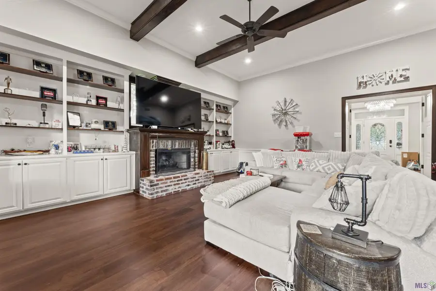 5730 N Shore Dr, Baton Rouge, LA 70817 - Image #2