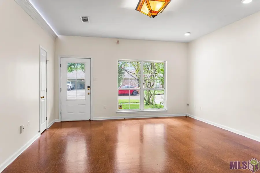 5129 Amberlyn Dr, Baton Rouge, LA 70820 - Image #2