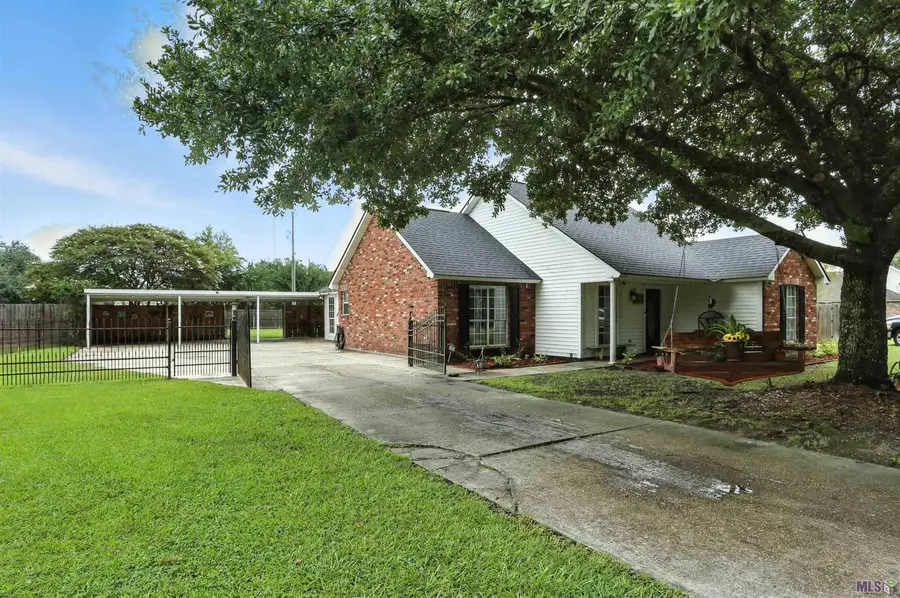 10509 Brown Rd, Denham Springs, LA 70726 - Image #2