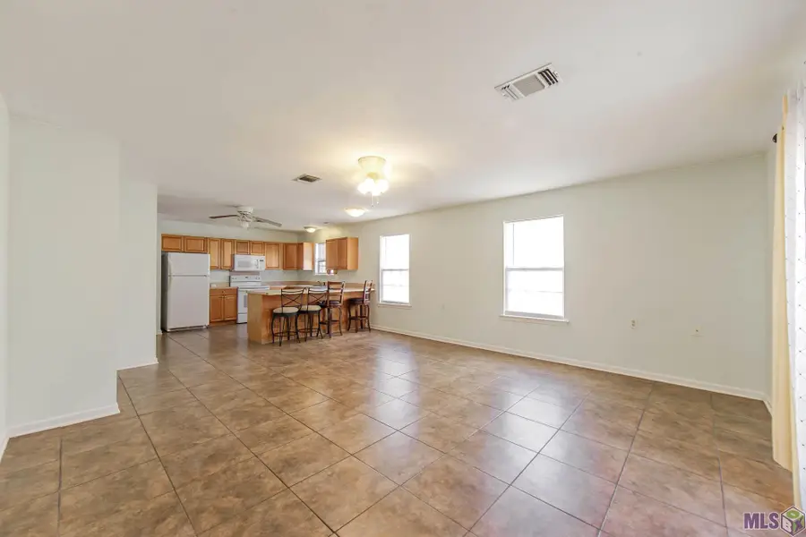 235 Jolie Oaks Blvd, Thibodaux, LA 70301 - Image #2