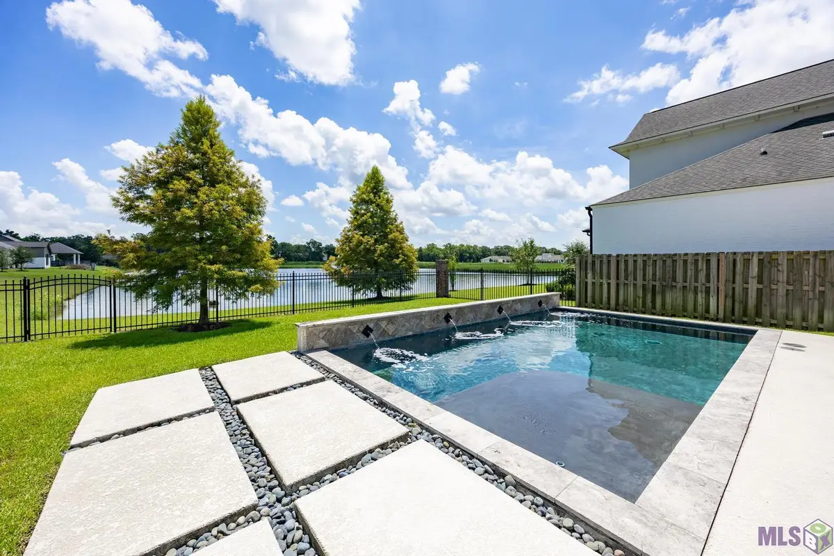 13621 Brook Point Dr, Saint George, LA 70810 - Image #1