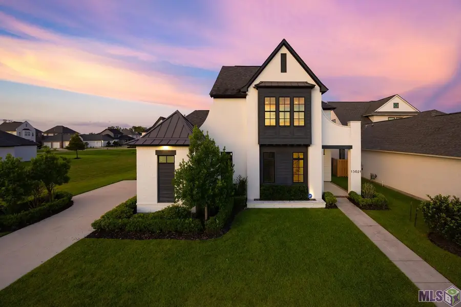 13621 Brook Point Dr, Saint George, LA 70810 - Image #2