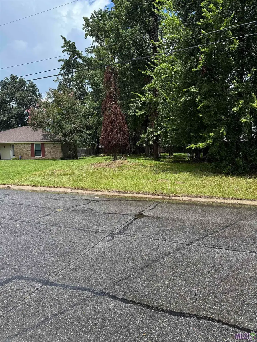 8455 Kensington Dr, Baton Rouge, LA 70809 - #2