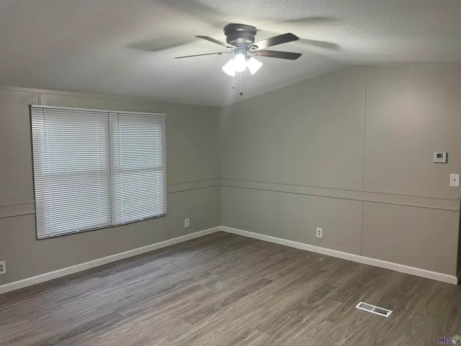9776 Deer Run Ave, Zachary, LA 70791 - Image #3