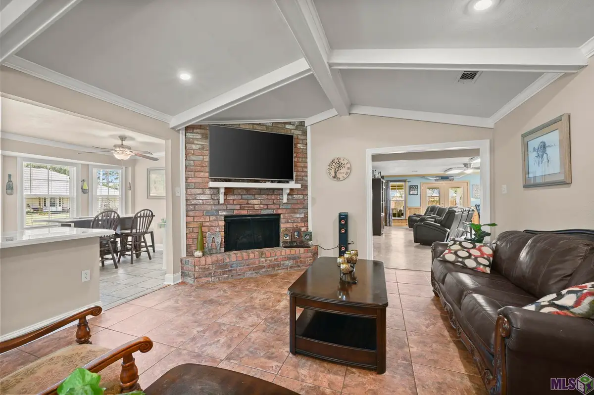 140 Lakewood Ave, Denham Springs, LA 70726 - Image #1