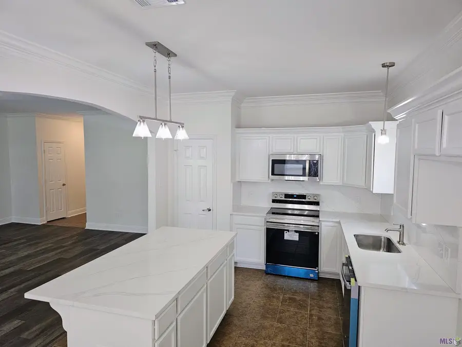 13015 Calcasieu Dr, Denham Springs, LA 70726 - Image #3