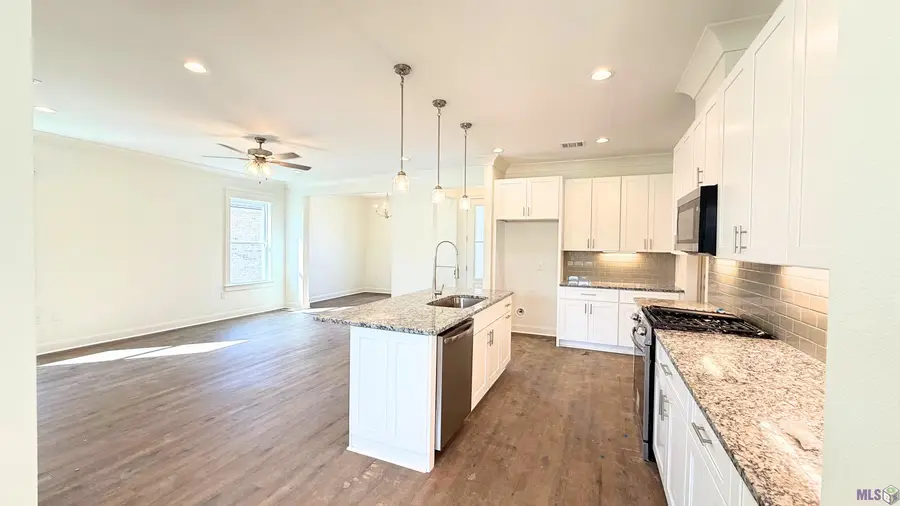 10486 High Point Dr, Denham Springs, LA 70706 - Image #3
