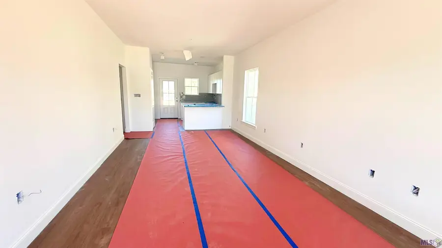 515 S Iberville Ave, Gonzales, LA 70737 - Image #2