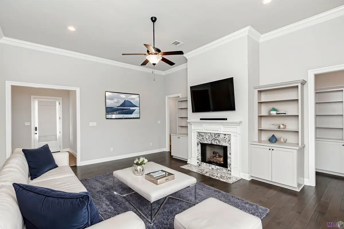 6302 Soaring Dr, Gonzales, LA 70737 - Image #1