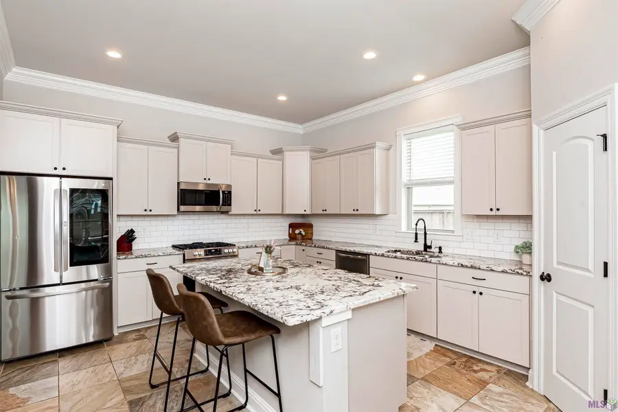 6302 Soaring Dr, Gonzales, LA 70737 - Image #2