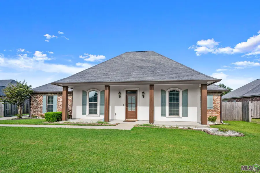 14335 Autumn Place Dr, Gonzales, LA 70737 - Image #2