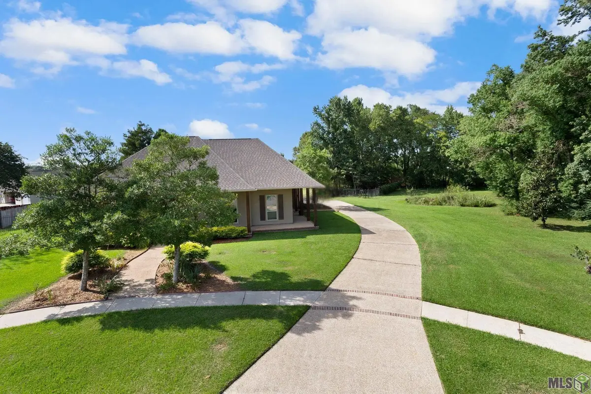 4279 Cypress Pointe Dr, Zachary, LA 70791 - Image #1