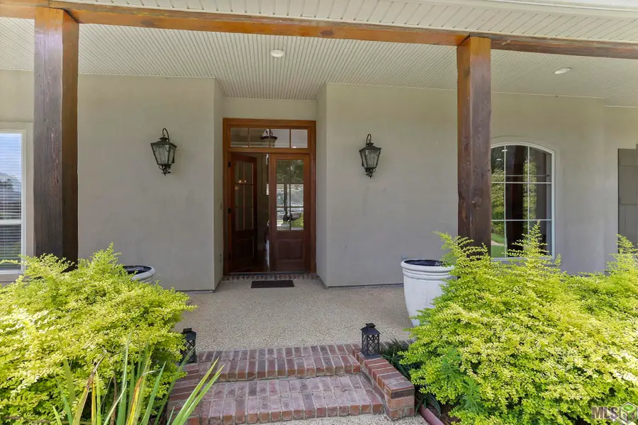 4279 Cypress Pointe Dr, Zachary, LA 70791 - Image #2