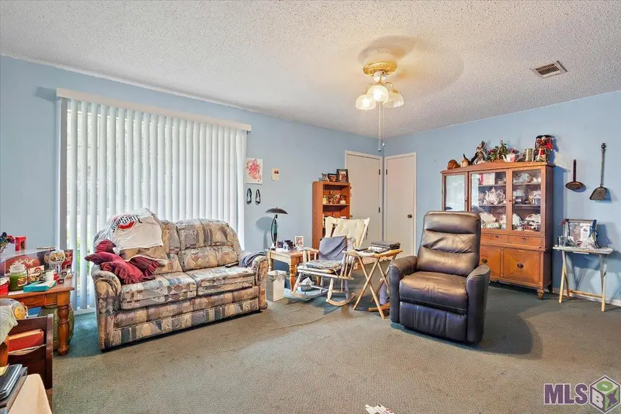 135 Shirleen Dr, Ponchatoula, LA 70454 - Image #2