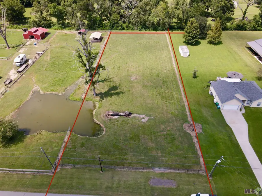 8856 Singleton Rd, Port Allen, LA 70767 - Image #2