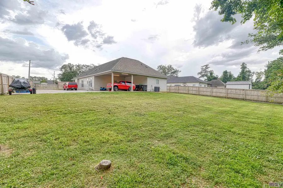 18049 Diaz Rd, Prairieville, LA 70769 - Image #3