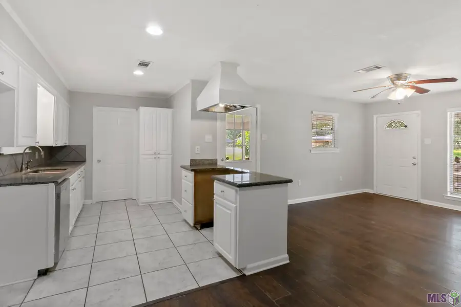 9644 Meadowdale Dr, Baton Rouge, LA 70811 - Image #3