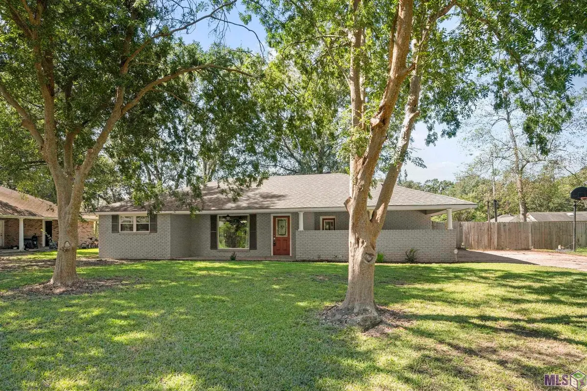 6677 Landmor Dr, Greenwell Springs, LA 70739 - Image #1