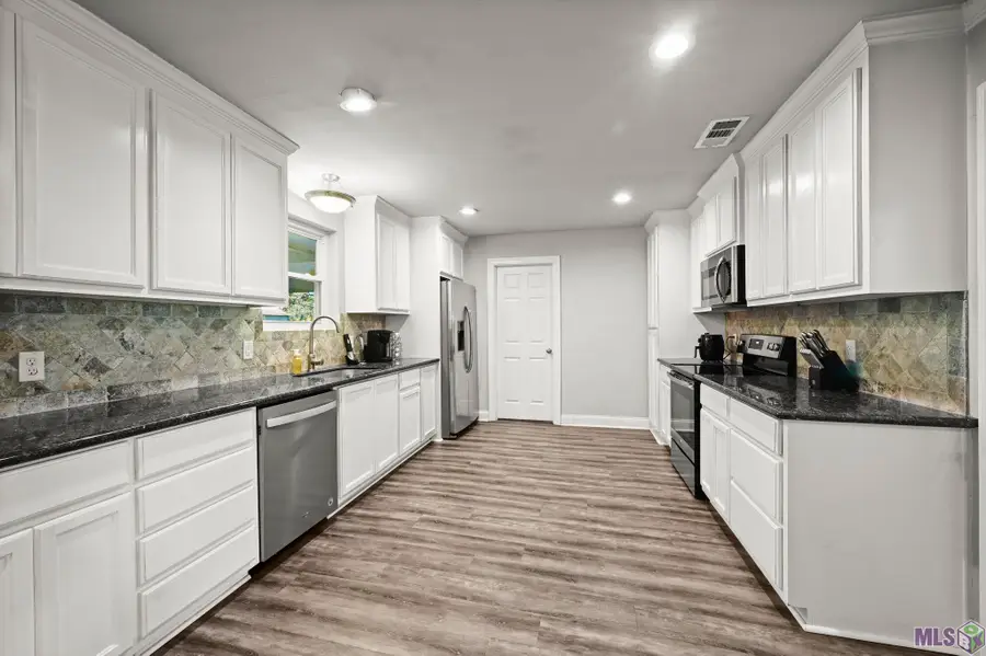 6677 Landmor Dr, Greenwell Springs, LA 70739 - Image #3