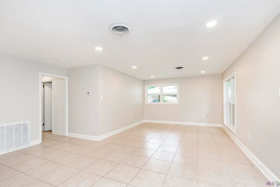 8261 Sholar Dr, Baton Rouge, LA 70809 - Image #3