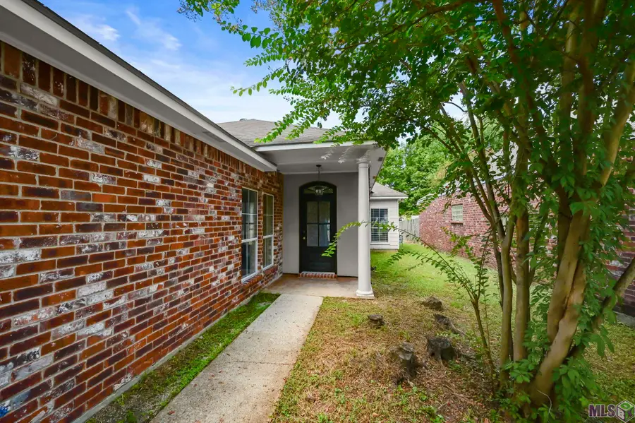 5654 Ducros Dr, Baton Rouge, LA 70820 - Image #2