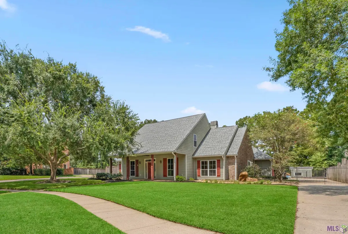 6713 N Woodgate Ct, Baton Rouge, LA 70808 - Image #1
