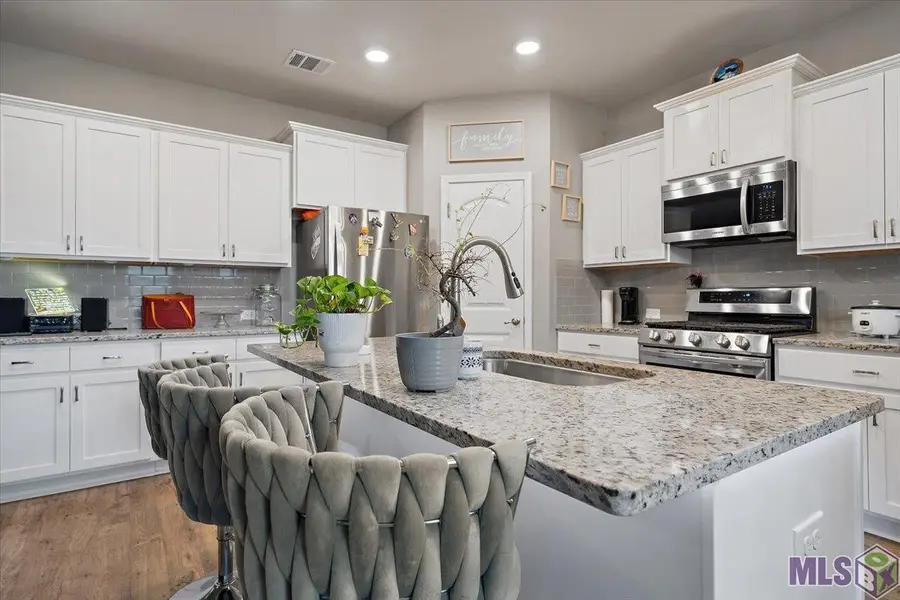 42138 Eagles View Ln, Prairieville, LA 70769 - Image #2