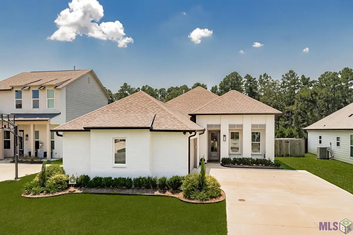 9618 South Creek Dr, Denham Springs, LA 70726 - Image #1