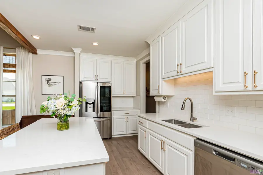 572 Heron Point Dr, Baton Rouge, LA 70810 - Image #2