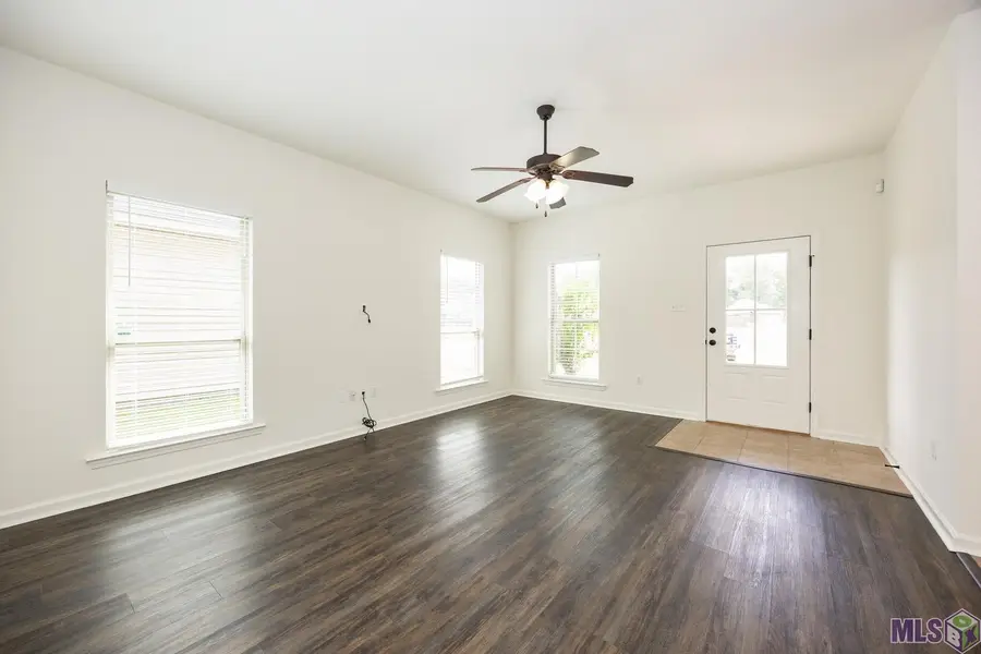 11449 Ashwood Ct, Denham Springs, LA 70726 - Image #3