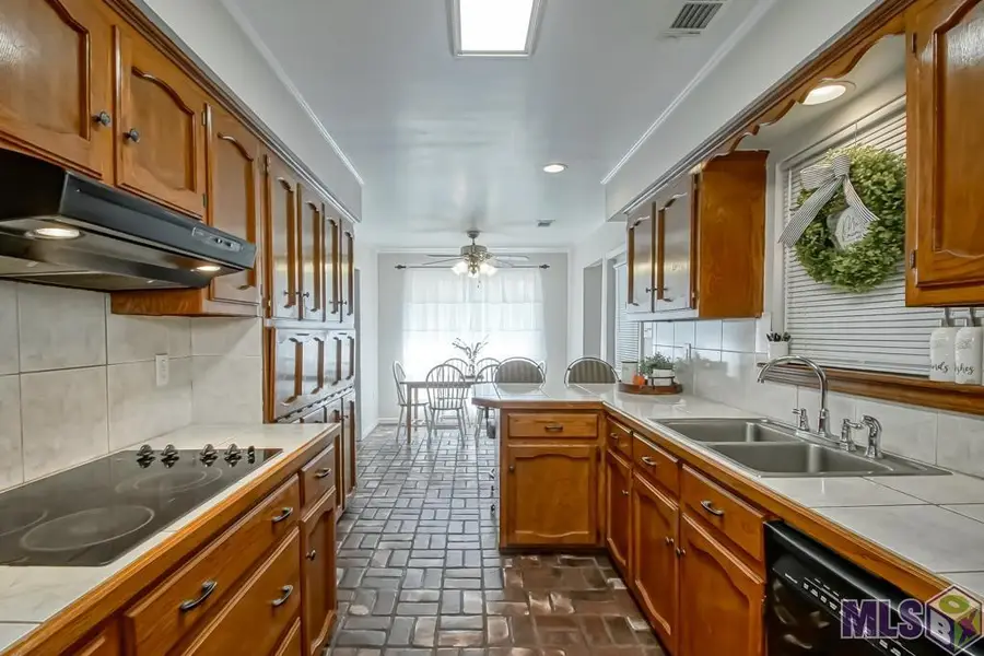 14162 Troy Duplessis Rd, Gonzales, LA 70737 - Image #2