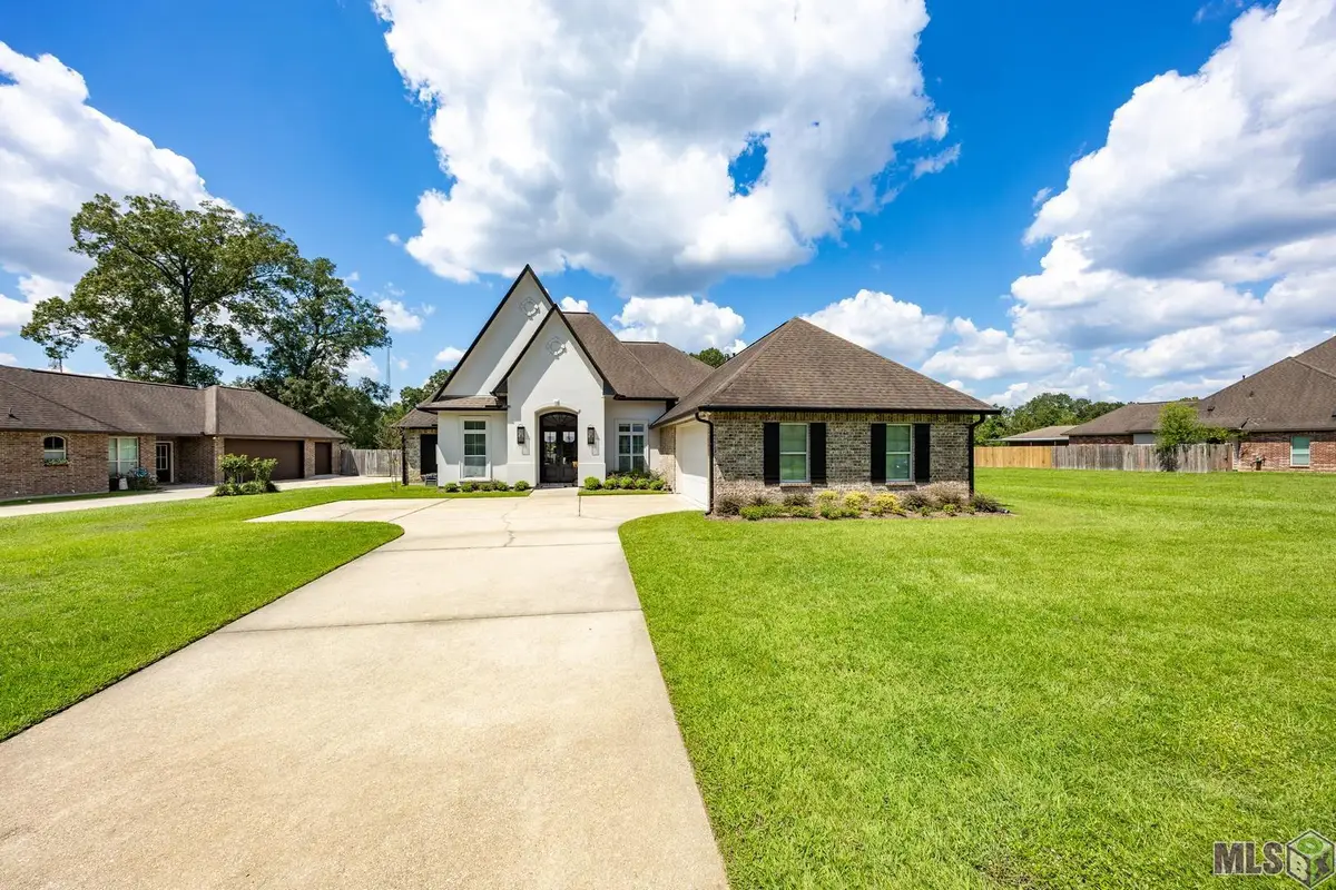 16123 Magnolia Trace Pkwy, Baton Rouge, LA 70817 - Image #1