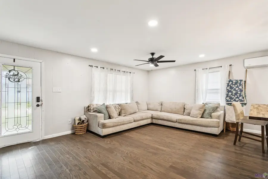 27544 Patterson Rd, Springfield, LA 70462 - Image #3