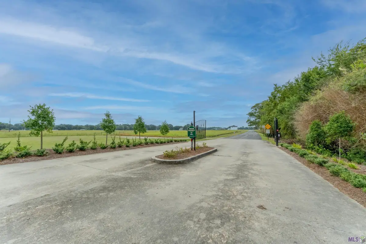 16 Buddy Gore Rd, Gonzales, LA 70737 - #1
