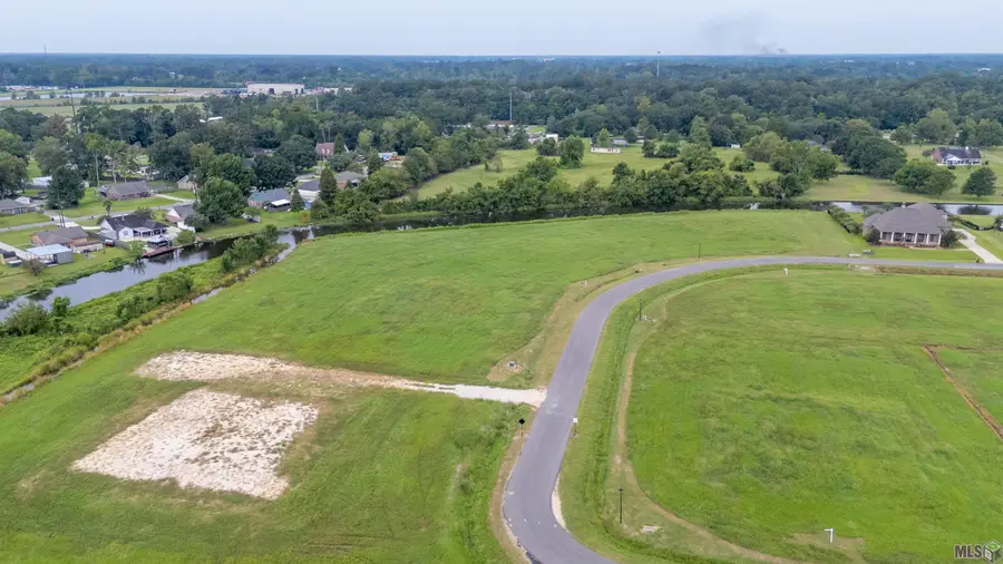 16 Buddy Gore Rd, Gonzales, LA 70737 - #3