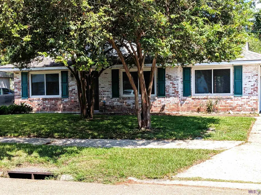 11591 Auburn Dr, Baton Rouge, LA 70816 - #2
