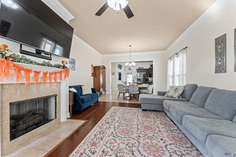 42338 Lakestone Dr, Prairieville, LA 70769 - Image #3