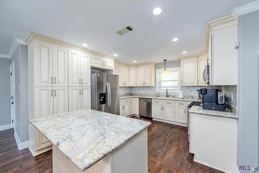 702 Eagle Dr, Bayou Cane, LA 70364 - Image #2