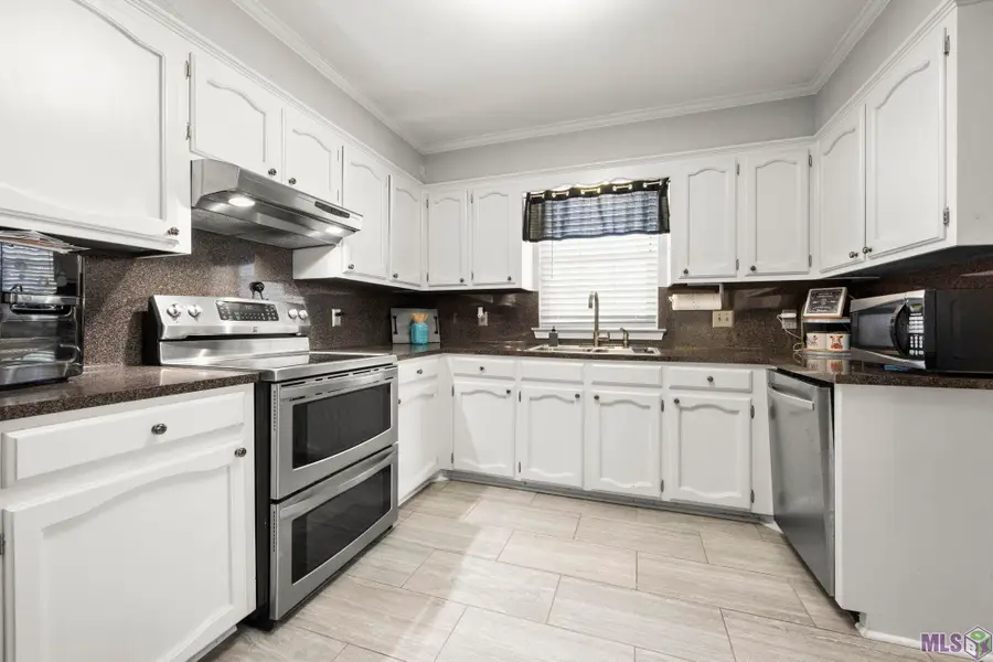 4416 Country Hill Dr, Baton Rouge, LA 70816 - Image #3