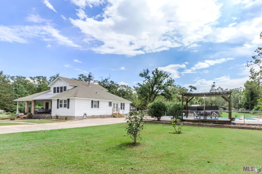 35453 Mcdaniel Rd, Geismar, LA 70734 - Image #2