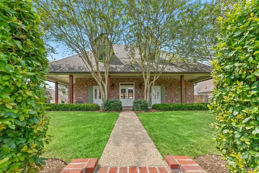6342 Riverbend Lakes Dr, Baton Rouge, LA 70820 - Image #2