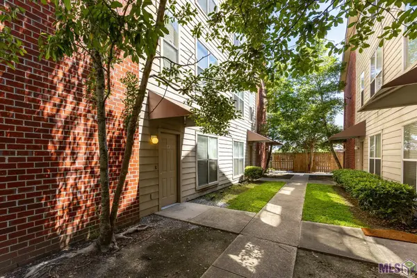 5165 Etta St #8B, Baton Rouge, LA 70820