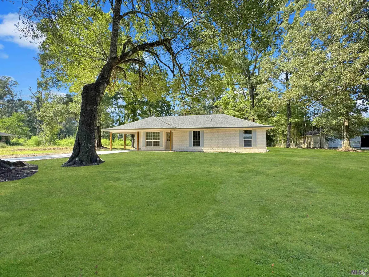 10735 Sherrie Ln, Denham Springs, LA 70726 - Image #1