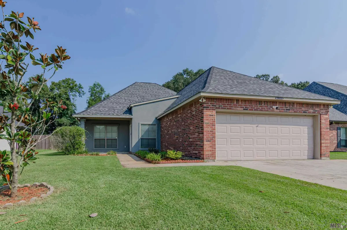 39074 Balmoral Dr, Prairieville, LA 70769 - Image #1