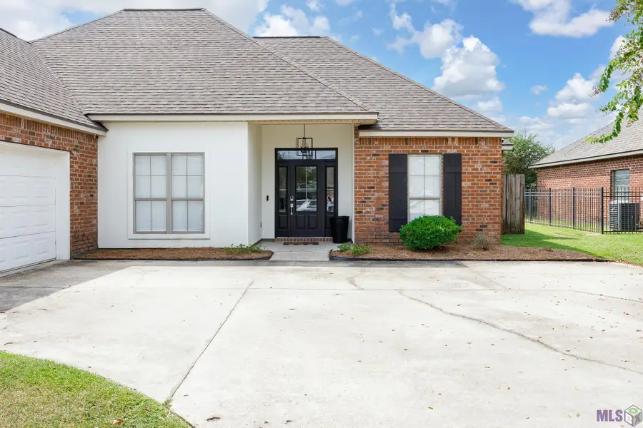 16940 River Birch Ave, Greenwell Springs, LA 70739 - Image #2
