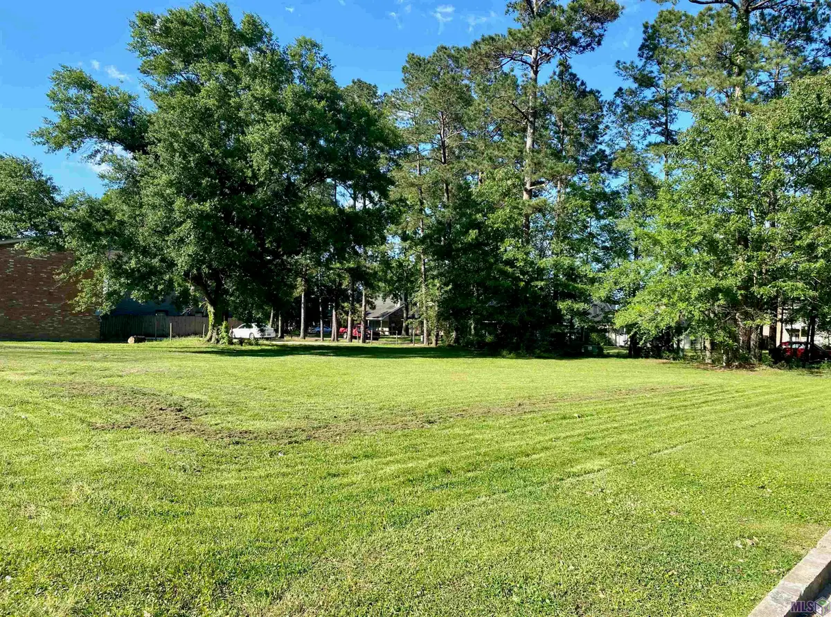 3422 & 3 448 King Bradford Dr, Baton Rouge, LA 70816 - Image #1