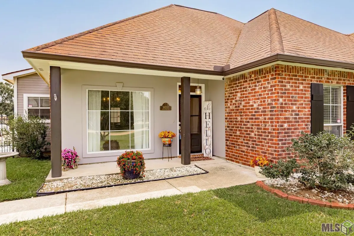 38237 Graystone Ave, Prairieville, LA 70769 - Image #1