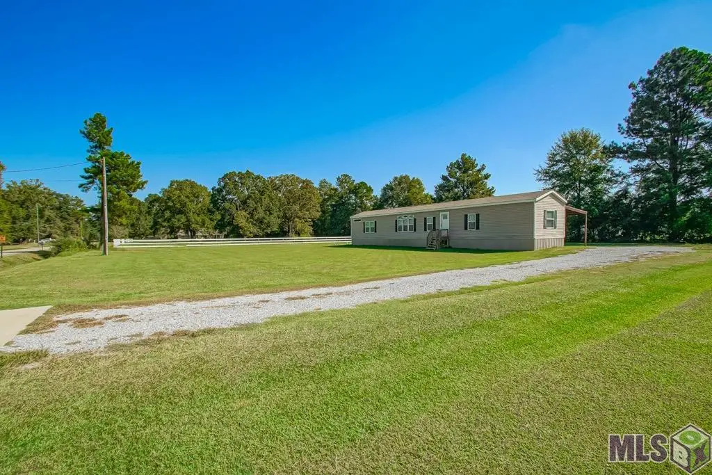 13882 Northeast Dr, Baker, LA 70714 - Image #1